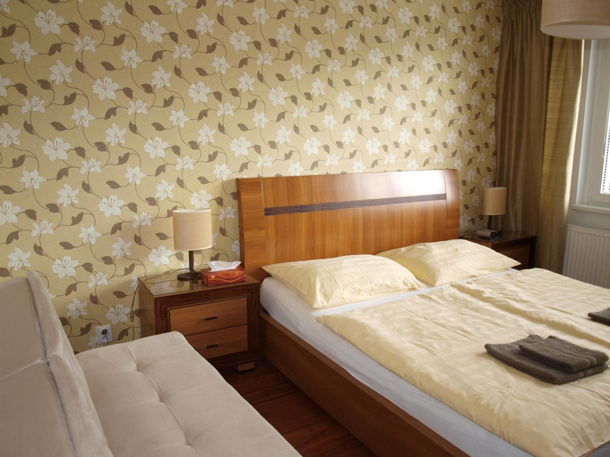 Apartman Drahovice Karlowe Wary Zewnętrze zdjęcie